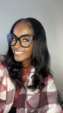 I love this wig. Shipping was very quick especially during this holiday time. It was easy for me to install for someone who doesn’t wear wigs often. Hair quality is good, nice and soft. No shredding. Great buy!